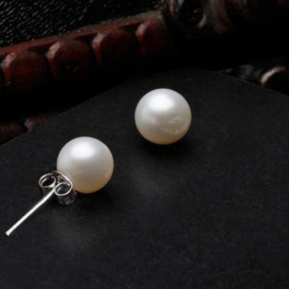 NEW 925 Sterling Silver Pearl Stud Earrings - Picture 3 of 7